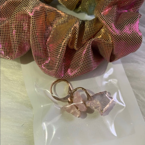 Light pink butterfly - Picture 1 of 1